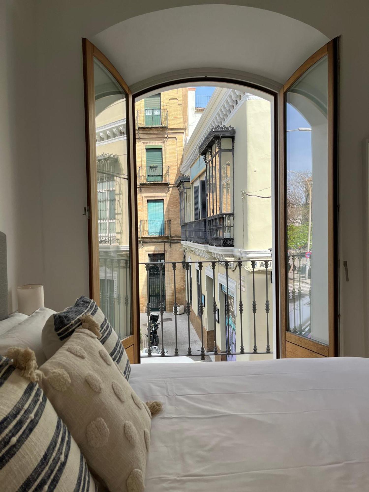Balcones De Jauregui Premium Apartment Seville Exterior photo
